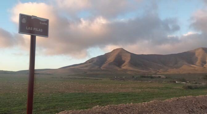 Identidad y Tradición: Casillas del Ángel completa el rotulado de sus calles